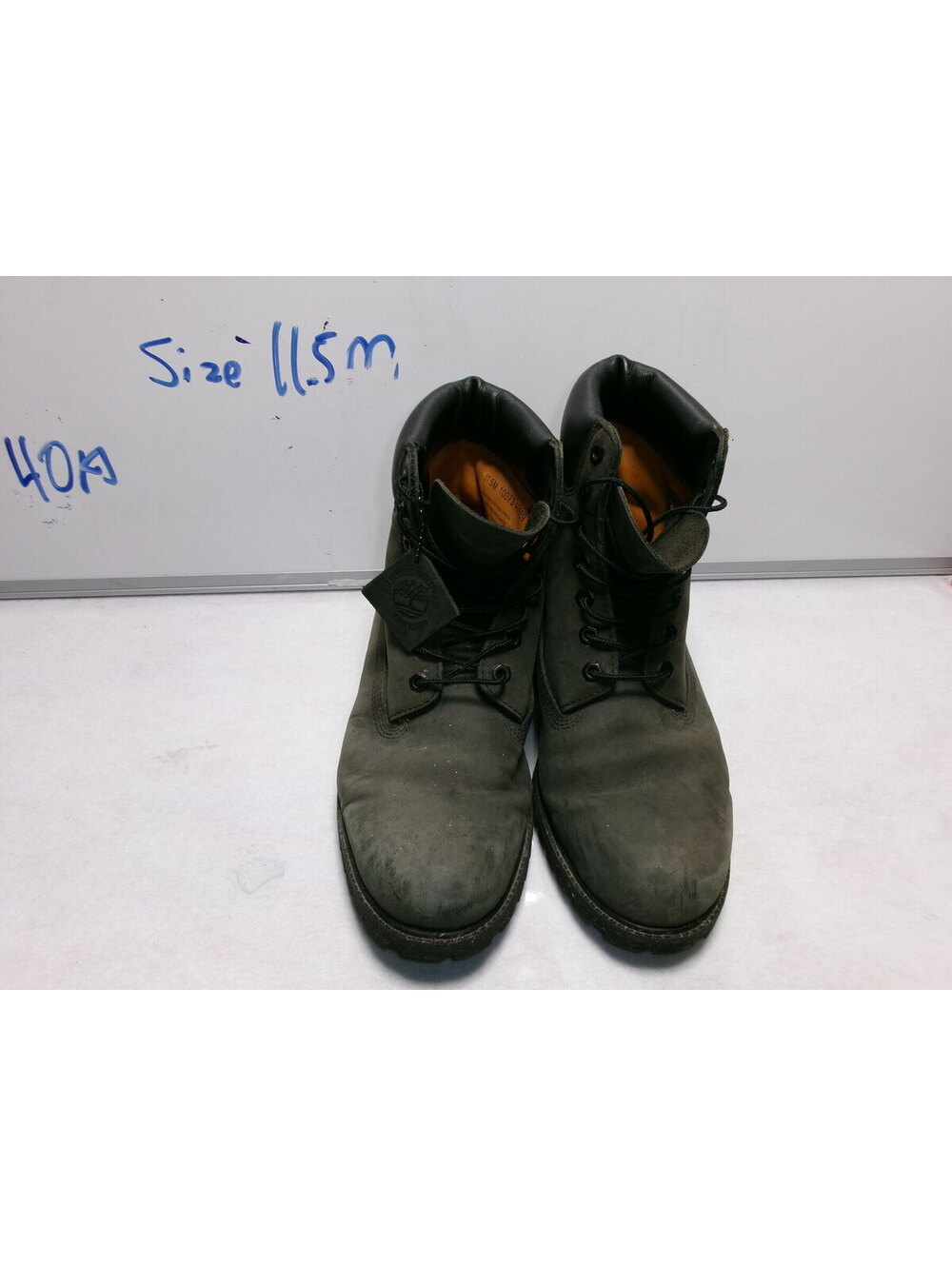 TIMBERLAND -SUPER CLEAN - Men's Leather Boots 11.5 M- THE TAG IS STILL ATTACHED!